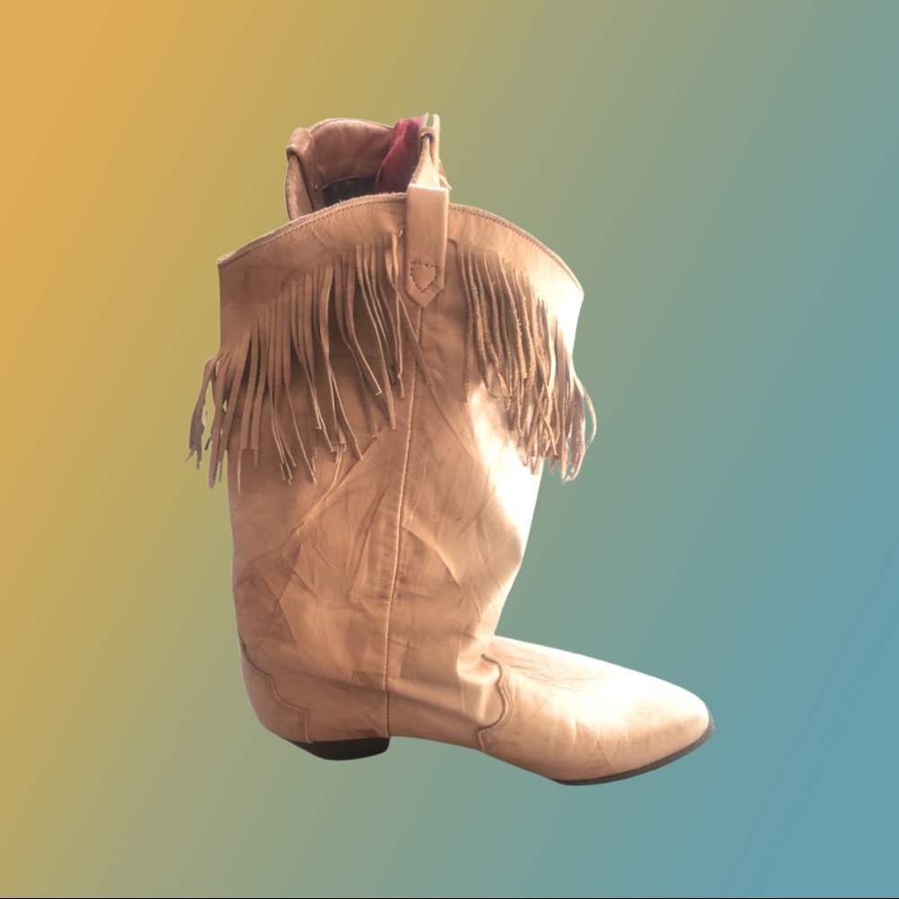 Women’s soft leather Dingo size 10 boots in tan color